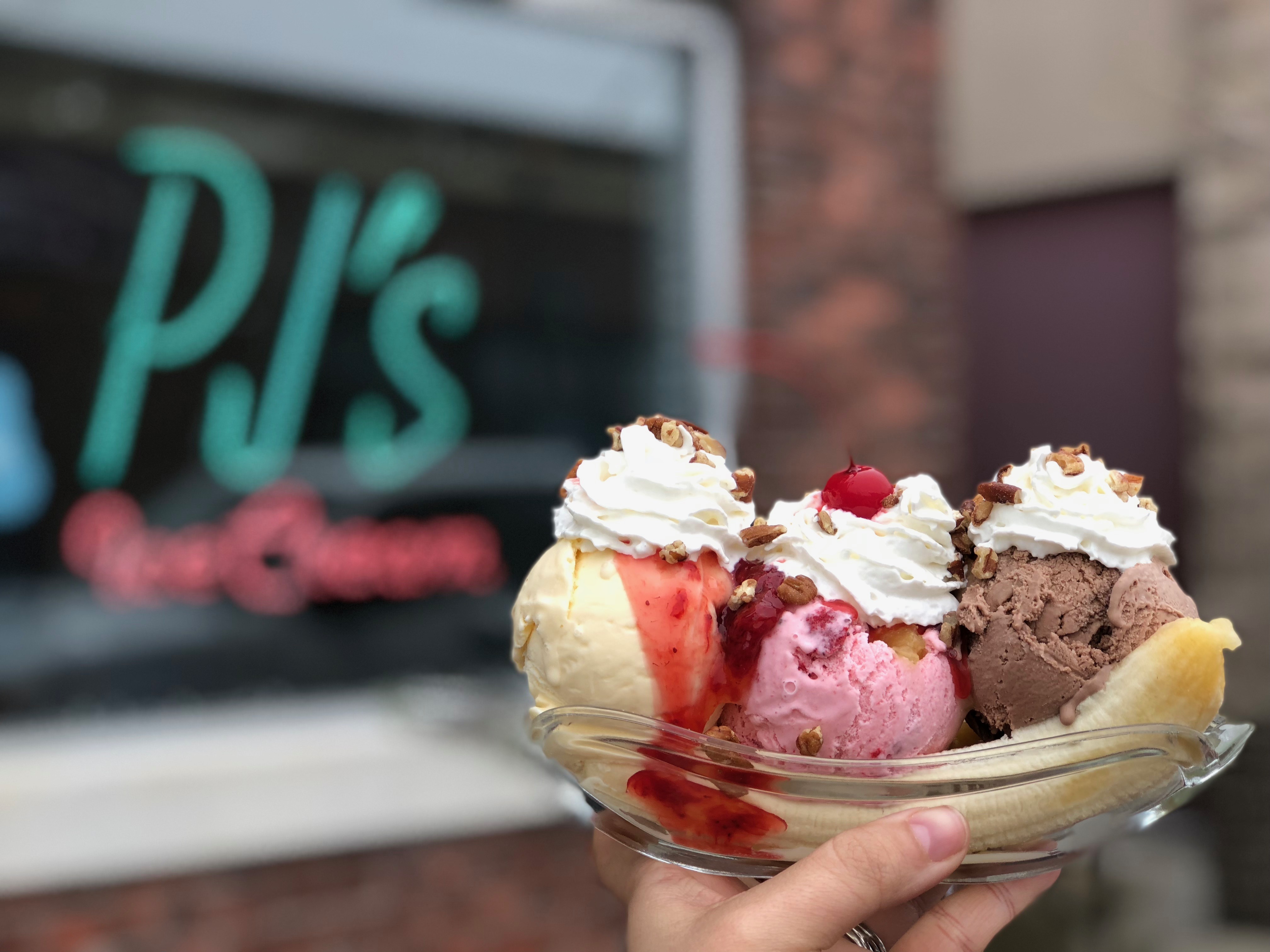 PJ's Ice Cream Parlor, Resort Dining in PA